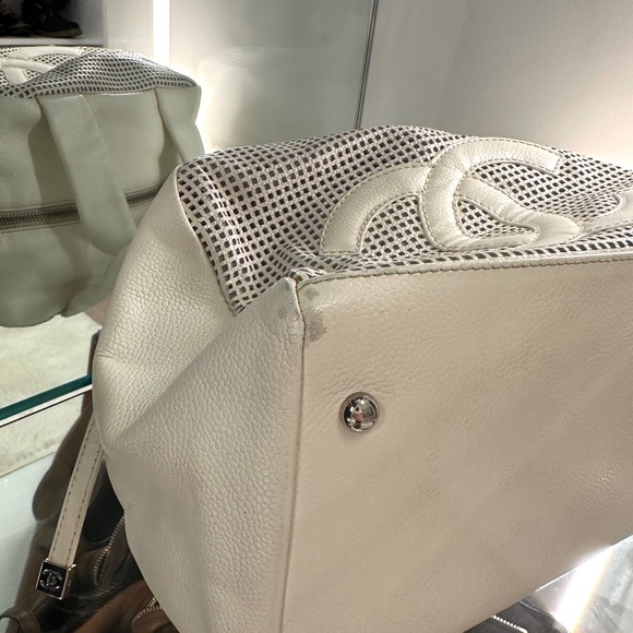 CHANEL White Caviar Leather Perforated CC Bowler Bag - Picture 11 of 12